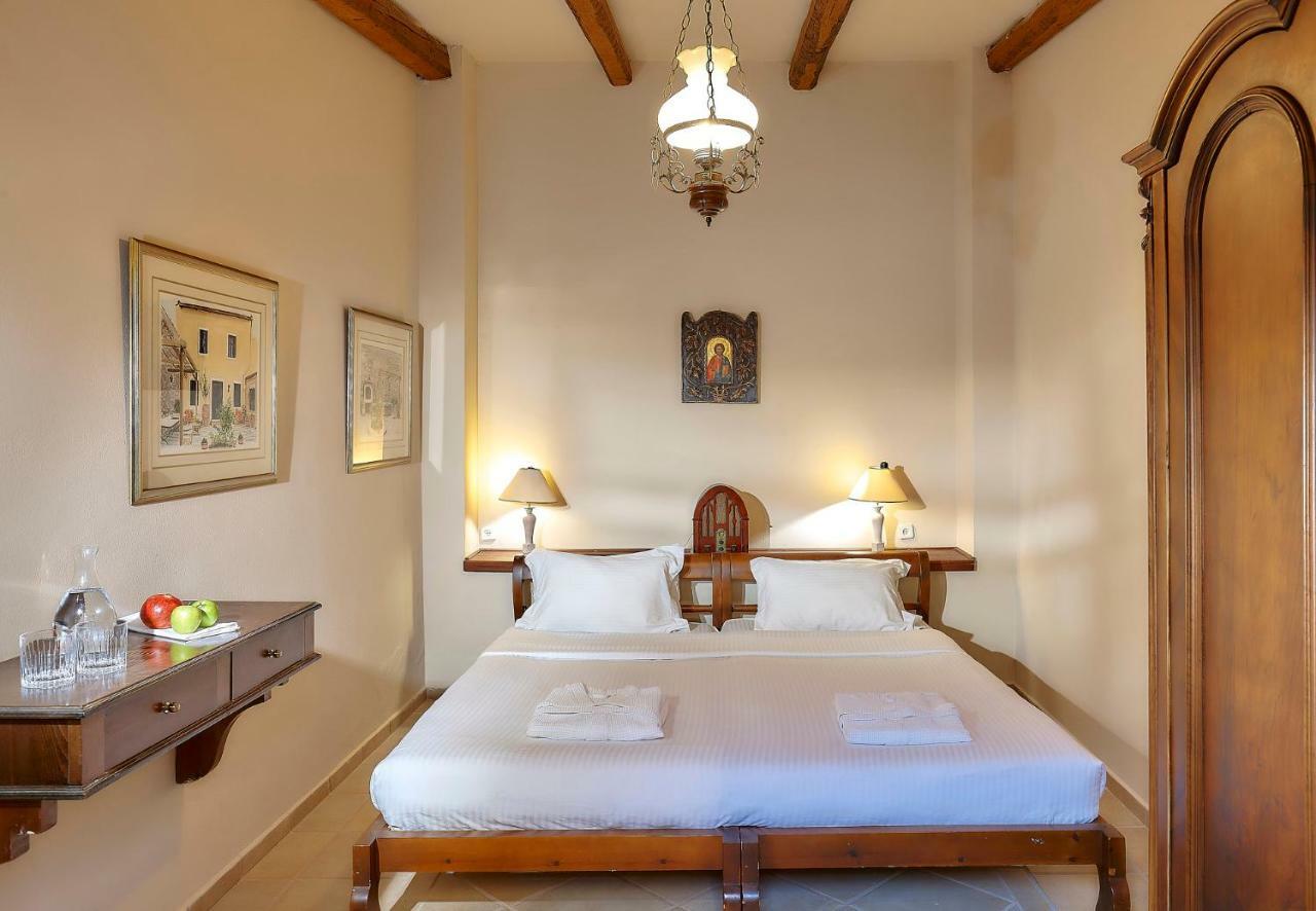 Castello Villa Daphnes - Private Pool & Whirlpool Dhafnes Extérieur photo