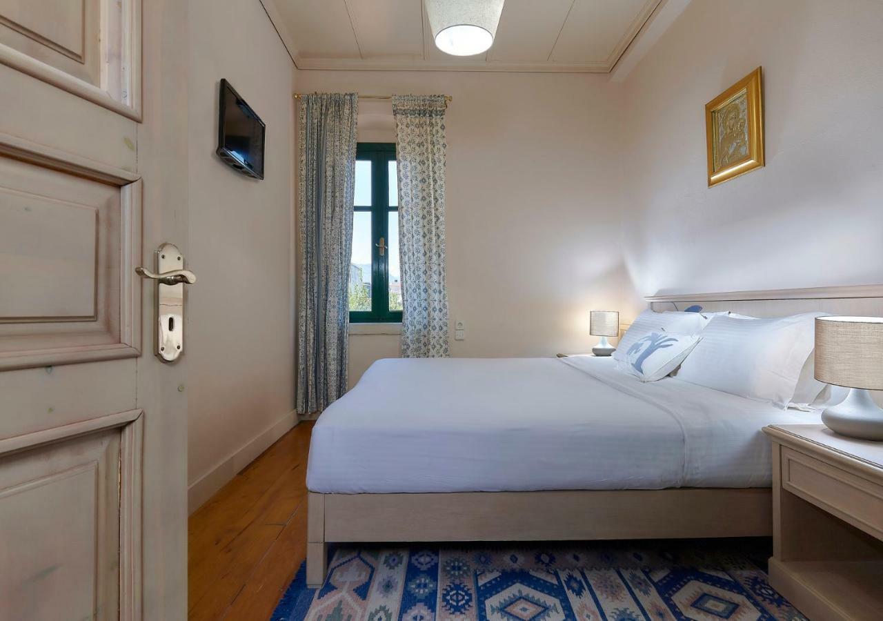 Castello Villa Daphnes - Private Pool & Whirlpool Dhafnes Extérieur photo