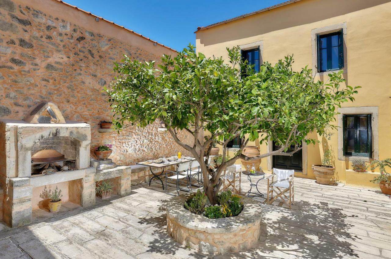 Castello Villa Daphnes - Private Pool & Whirlpool Dhafnes Extérieur photo